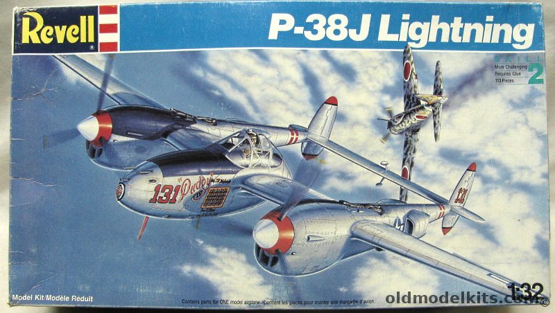 Revell 1/32 Lockheed P-38J Lightning, 4749 plastic model kit